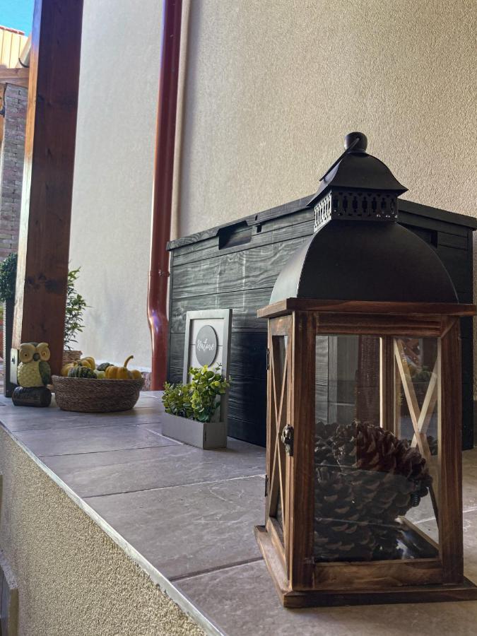 Varfal Apartman Eger Ngoại thất bức ảnh