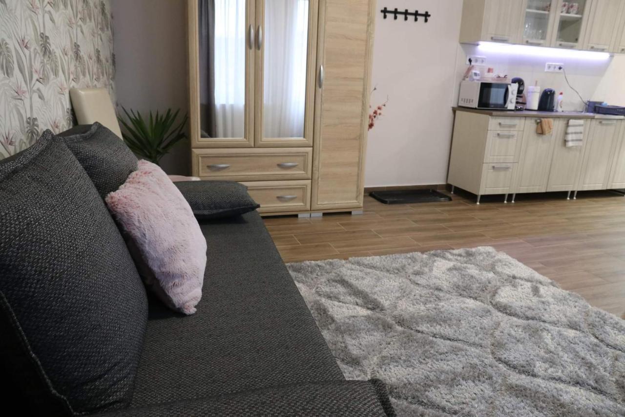 Varfal Apartman Eger Ngoại thất bức ảnh