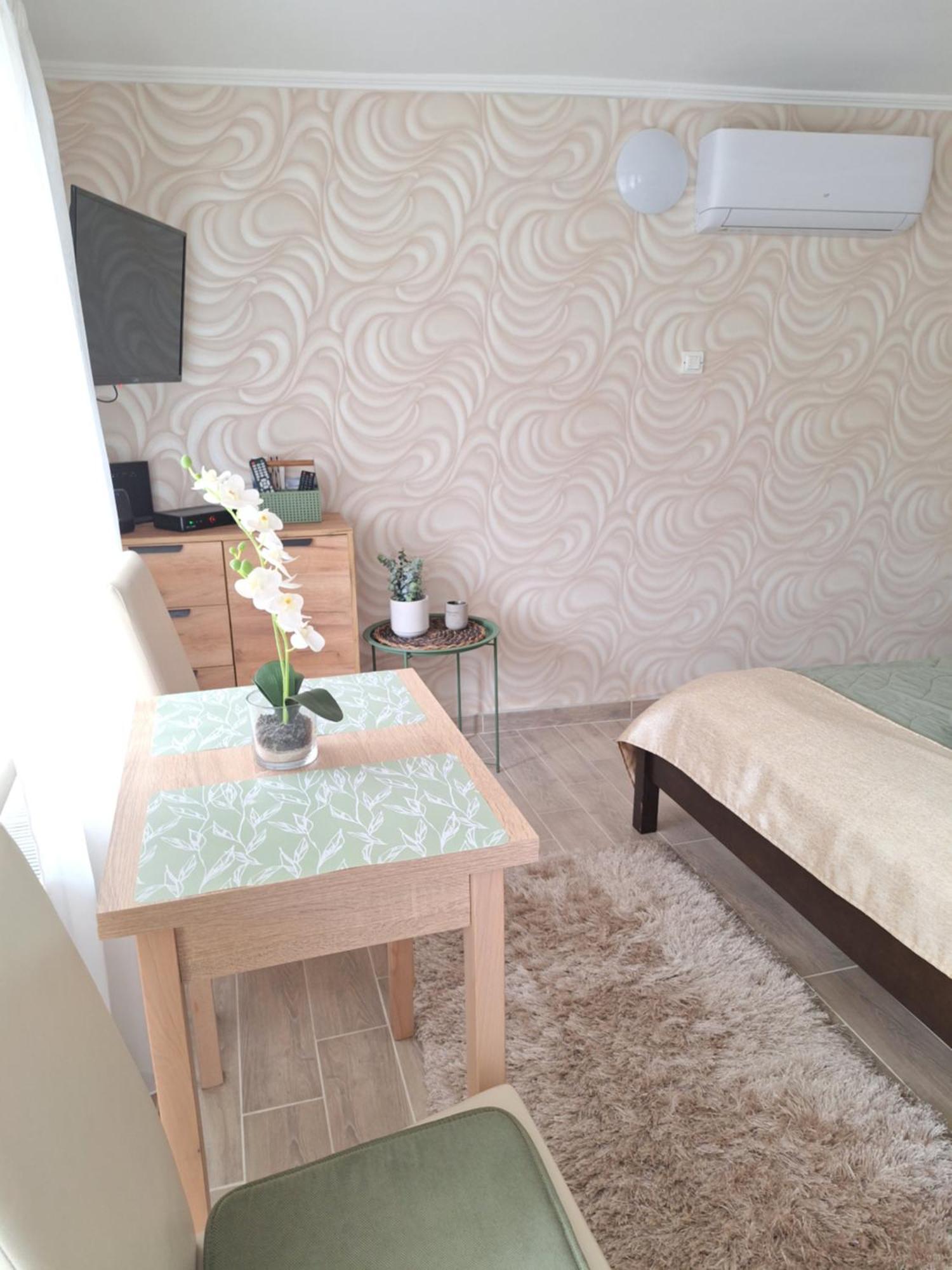 Varfal Apartman Eger Ngoại thất bức ảnh