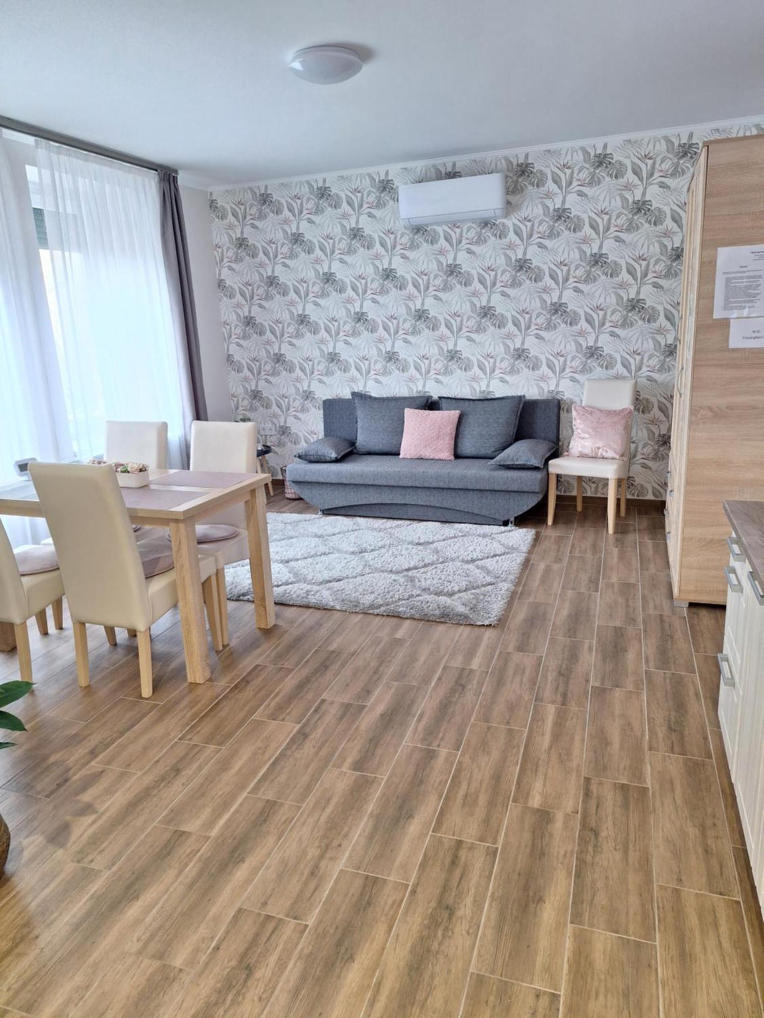 Varfal Apartman Eger Ngoại thất bức ảnh