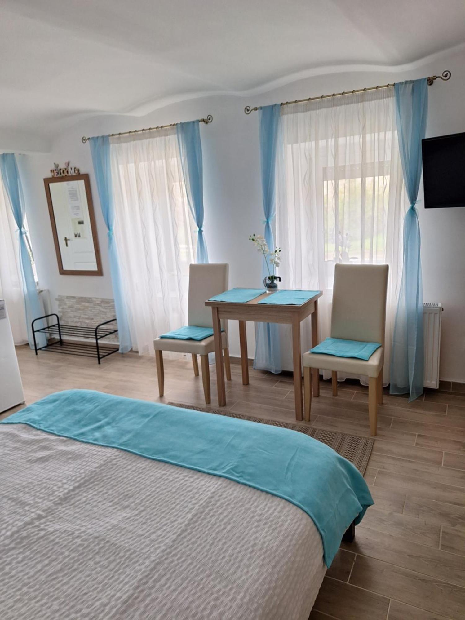 Varfal Apartman Eger Ngoại thất bức ảnh